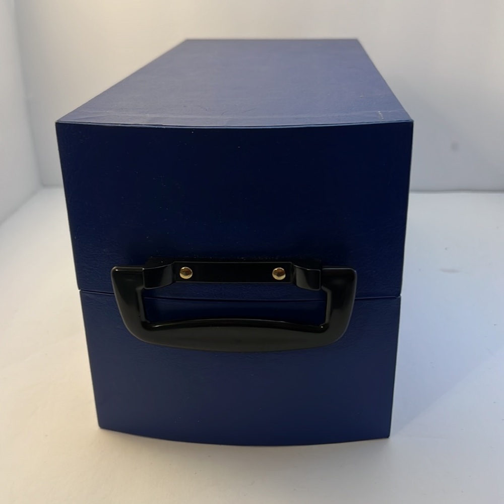 Lasting Impressions 12' Porcelain Doll in Carrying Wardrobe Case Blonde hair LN - Picture 11 of 16